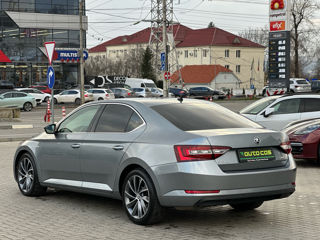 Skoda Superb foto 6