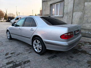 Mercedes E-Class foto 5