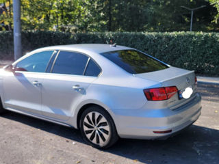 Volkswagen Jetta foto 6