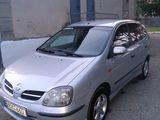 Nissan Almera Tino foto 2