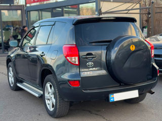 Toyota Rav 4 foto 7