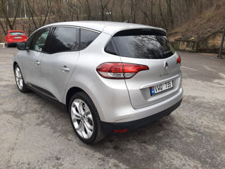 Renault Scenic foto 8