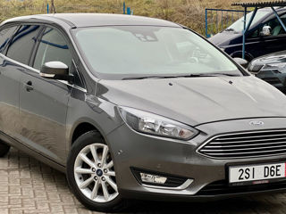 Ford Focus foto 2