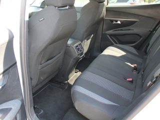 Peugeot 3008 foto 8