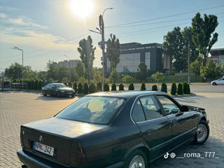 BMW 5 Series foto 3