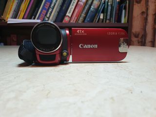 Техника Cannon- Фотоаппарат EOS 500D Body + EFS 18-200mm lens, Видеокамеры Legria FS306/Canon HF10 foto 5