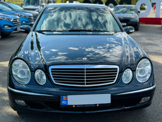 Mercedes E-Class foto 2