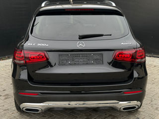 Mercedes GLC foto 5