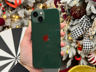 iPhone 13 green foto 2