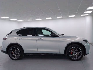 Alfa Romeo Stelvio foto 3