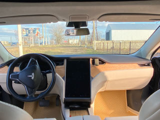 Tesla Model S foto 6