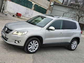 Volkswagen Tiguan foto 2