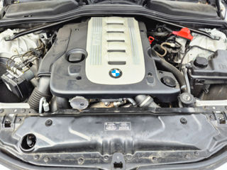 BMW 5 Series фото 6
