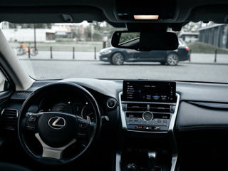 Lexus NX Series foto 14