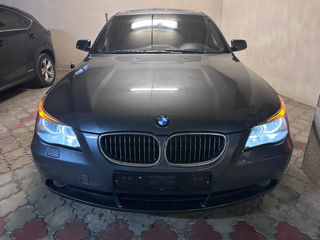 BMW 5 Series foto 1