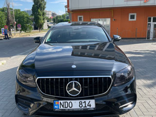 Mercedes E-Class foto 1