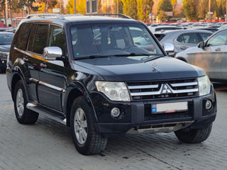 Mitsubishi Pajero foto 4