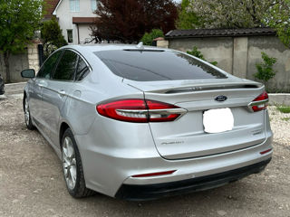 Ford Fusion foto 3