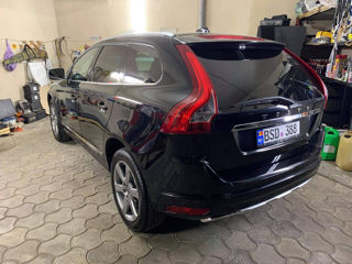 Volvo XC60 foto 2