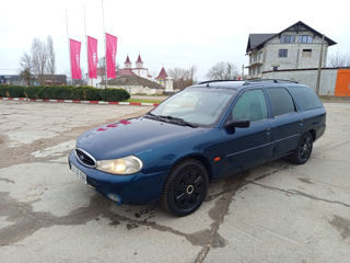 Ford Mondeo foto 4