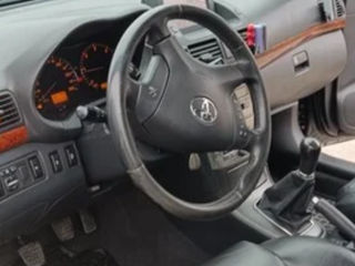 Toyota Avensis foto 7