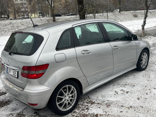 Mercedes B-Class foto 4