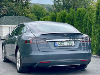 Tesla Model S foto 6