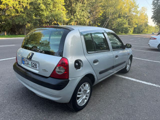 Renault Clio foto 4