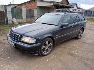 Mercedes C-Class foto 7