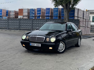 Mercedes E-Class foto 5