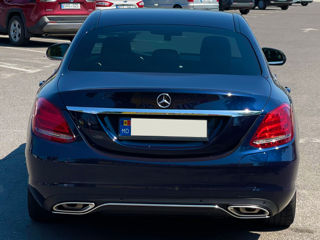 Mercedes C-Class foto 9