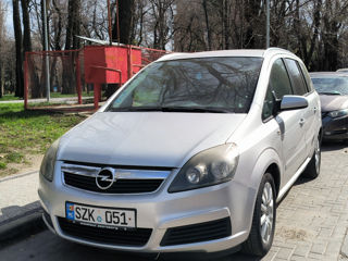 Opel Zafira foto 1