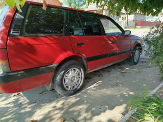 Mazda 323 foto 2