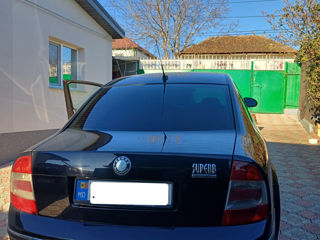 Skoda Superb foto 3