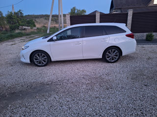 Toyota Auris foto 1