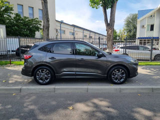 Ford Kuga foto 2