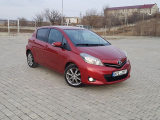 Toyota Yaris foto 2