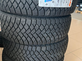 R18 245/45 Maxxis SP5 Premitra Ice 5