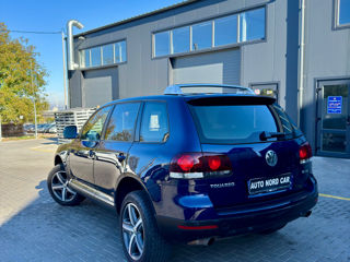 Volkswagen Touareg foto 4