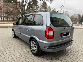 Opel Zafira foto 7