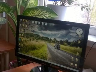 Se vinde computr la pese -functioniaza monitor philips -монитор в комплекте tel 79665654