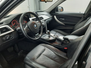 BMW 3 Series foto 8