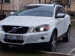 Volvo XC60 foto 2