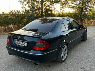 Mercedes E-Class foto 4