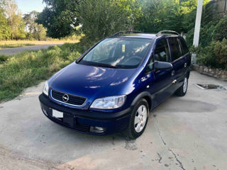 Opel Zafira foto 1