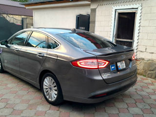 Ford Fusion foto 5