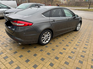 Ford Fusion foto 5