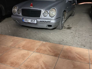 Mercedes E-Class foto 3