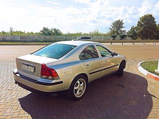 Volvo S60 foto 1