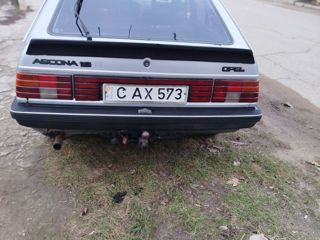 Opel Ascona foto 4